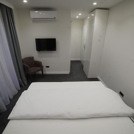 Forty Two Block A Hotel Zagreb Bagian luar foto