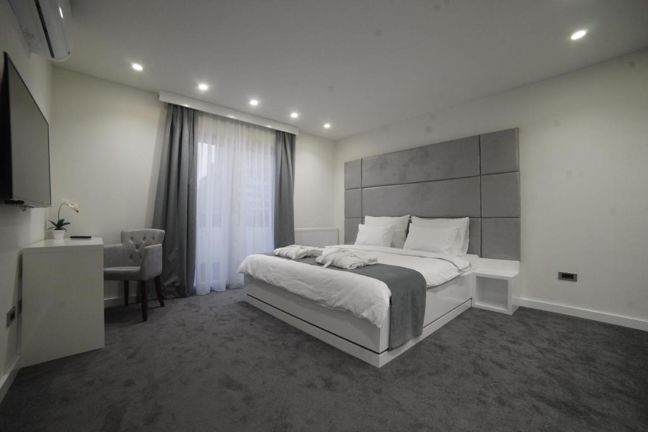 Forty Two Block A Hotel Zagreb Bagian luar foto
