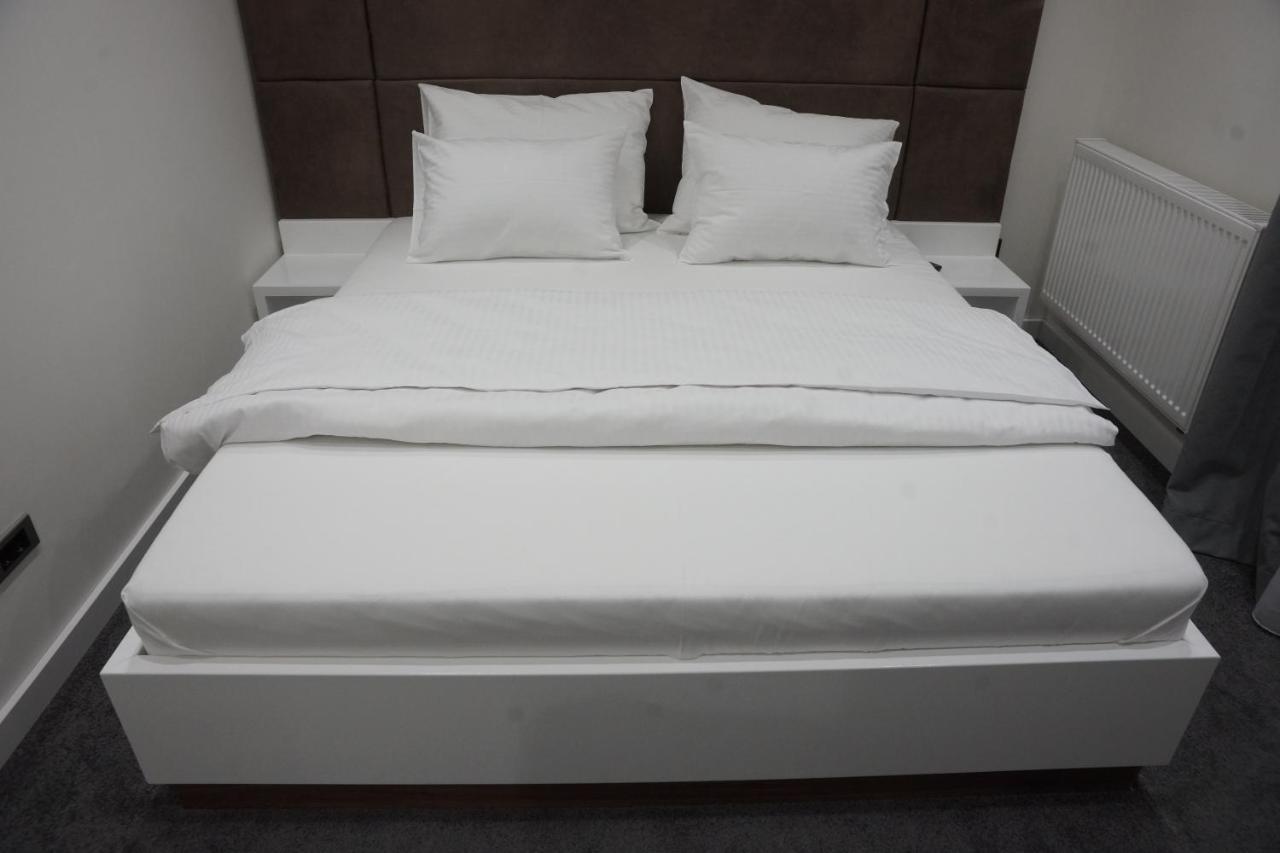 Forty Two Block A Hotel Zagreb Bagian luar foto